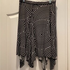 Chic Black and White Spiral Midi Skirt